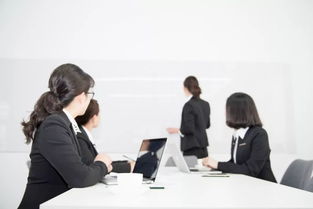 未來3年廣東將培訓(xùn)60萬人次，這幾大職業(yè)都有份——?jiǎng)趧?wù)服務(wù)迎來黃金發(fā)展期